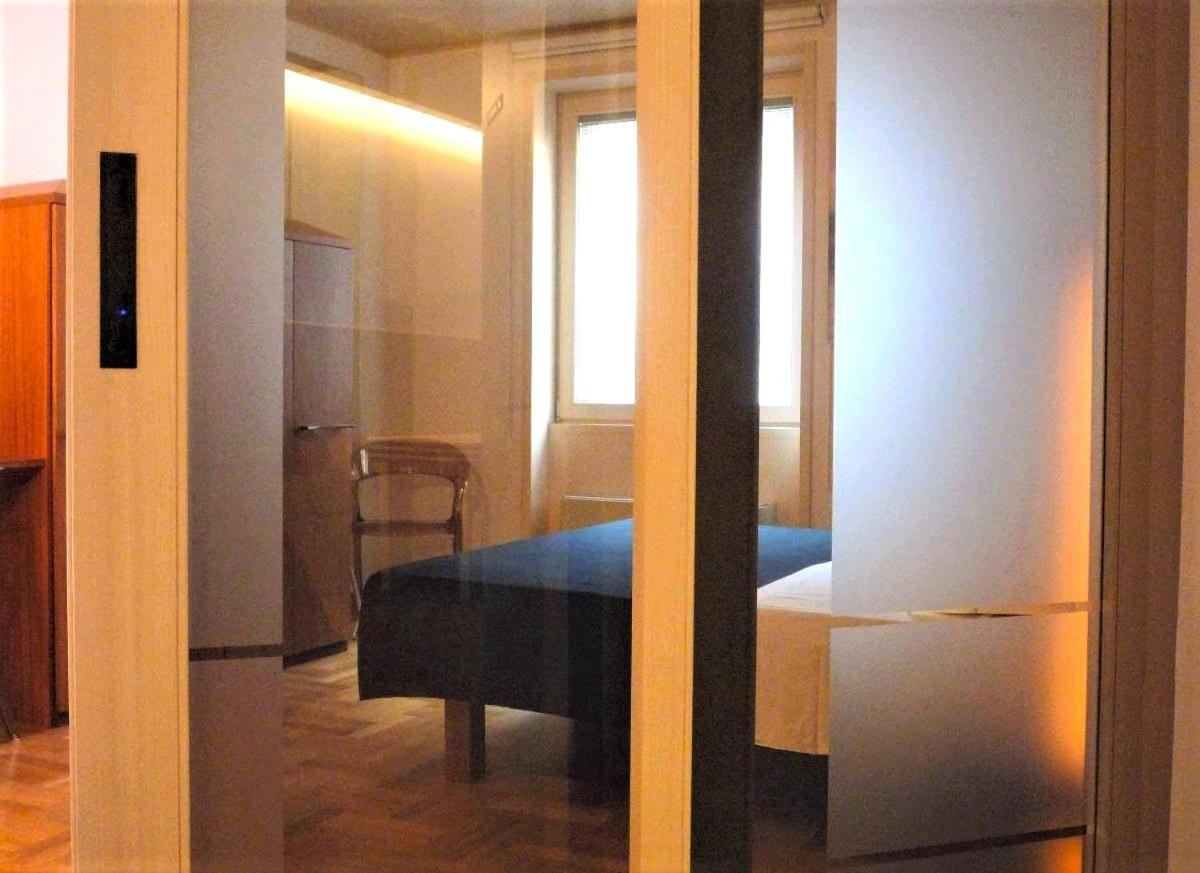 Nicchia Apartment Verona Bagian luar foto