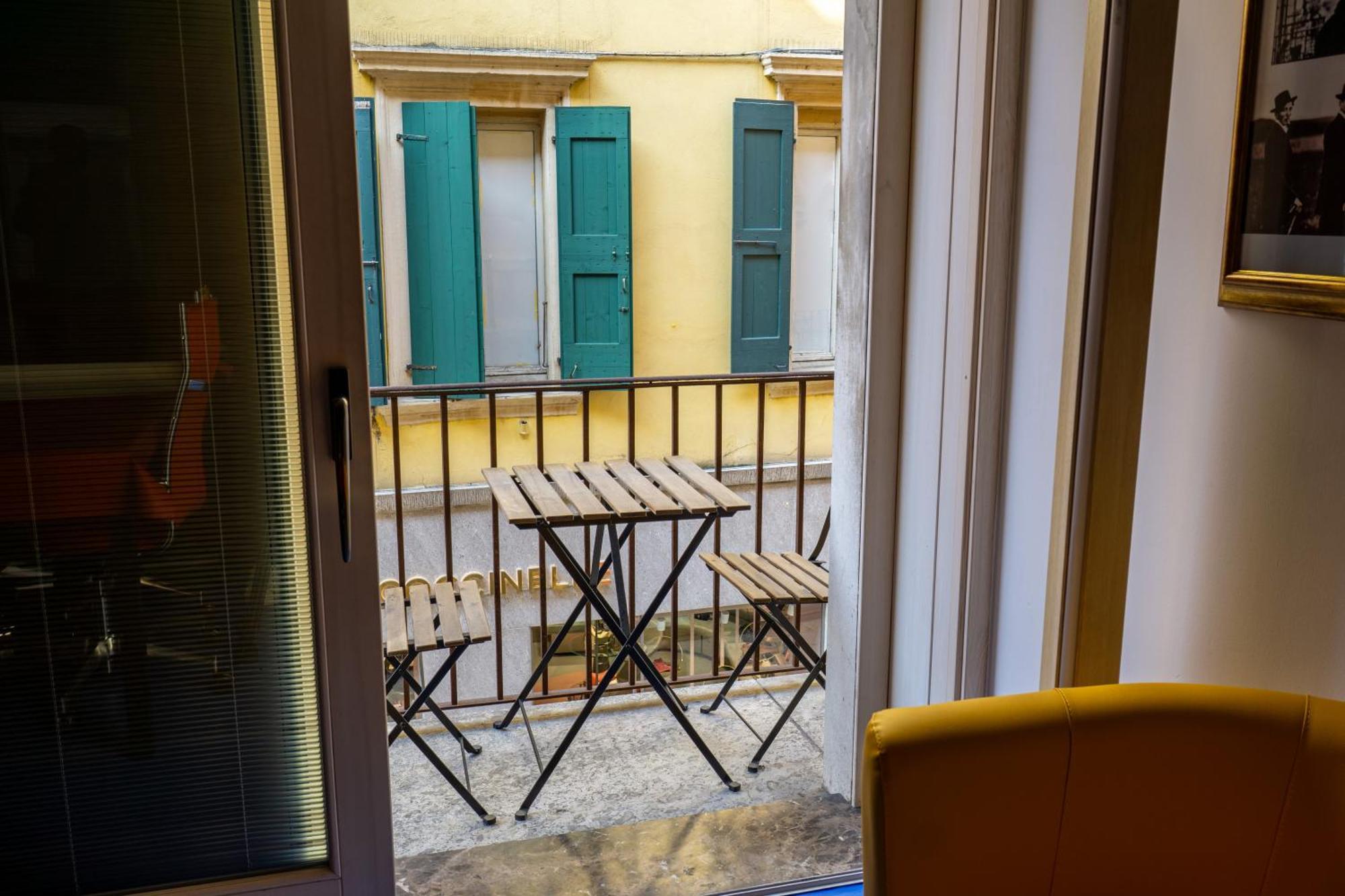 Nicchia Apartment Verona Bagian luar foto